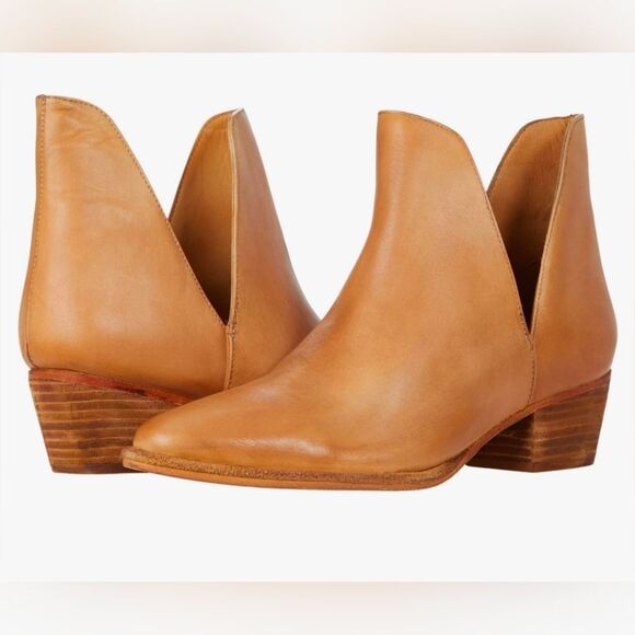 Free People Charm Double V Ankle Boot butterfly soft western Leather Tan sz 7.5 - Picture 2 of 13